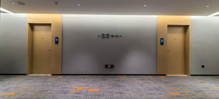 西港假日酒店(西安朱宏路大风阁地铁站店)图片