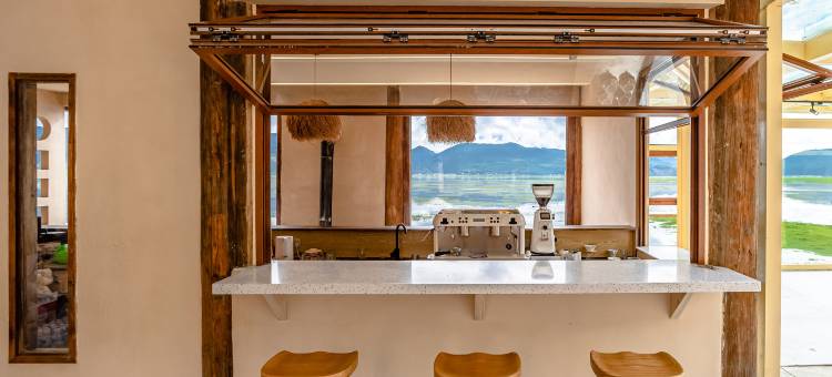 香格里拉天镜流观海度假酒店(纳帕海景区店)图片