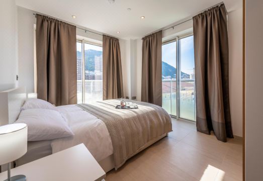 Bentley Holiday Apartments - West OneHotel Overview