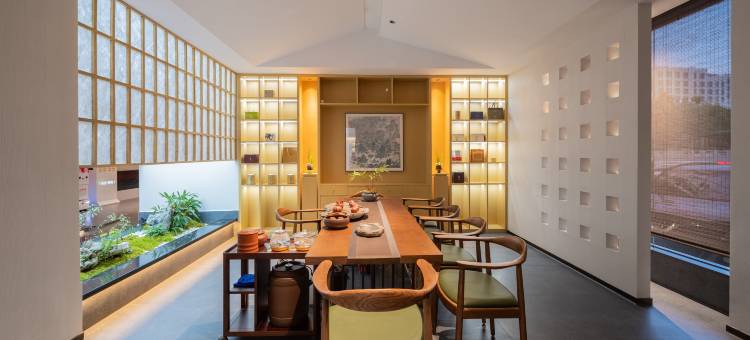 昌宁金湾酒店(茶韵公园店)图片
