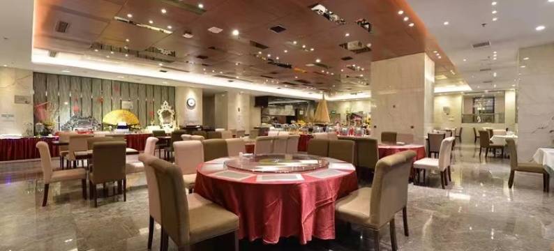 沈阳国贸饭店(奥体中心地铁站盛京大奥莱店)图片