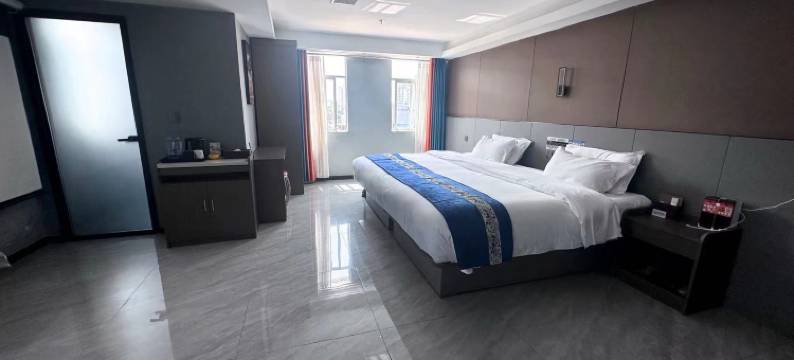 地中海商旅酒店(经开区附属医院店)图片