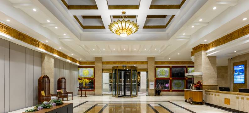 康定溜溜城情歌广场玉景雪莲酒店图片