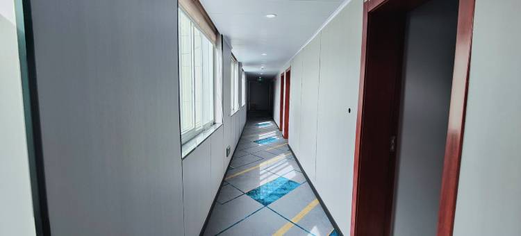 轻住·盐辈子商务酒店(安康市金州南路中心医院店)图片
