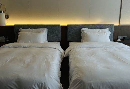 Zhenxiong Dagu Hot Spring Hotel (Daguli Happy City) Hotel Overview