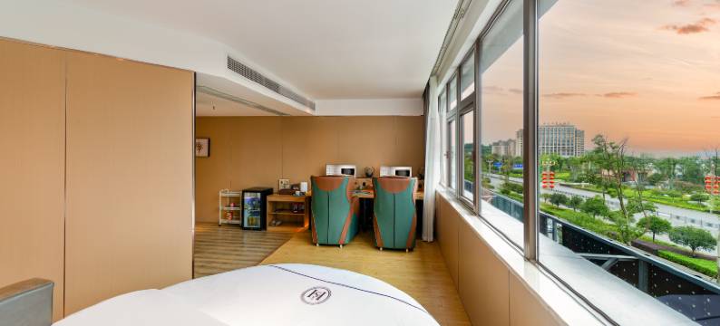 慕尚轻奢电竞酒店(富顺时代广场店)图片