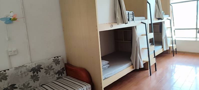 柳州向前国际青年旅社(柳州火车站高铁东广场店)图片