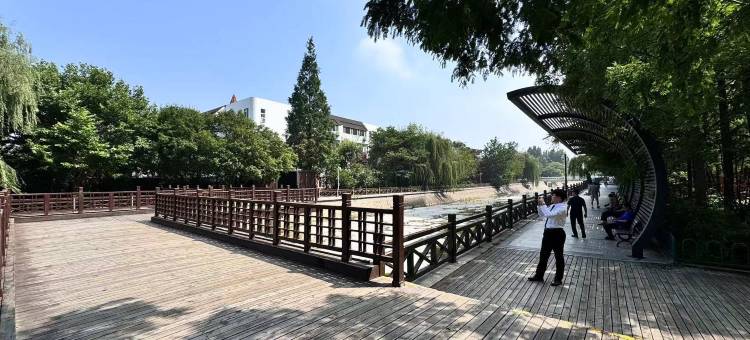 和颐至尚酒店(青岛山东路中央商务区万达广场店)图片