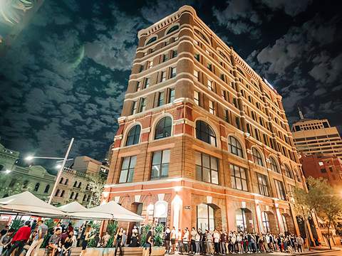 Wake up! 悉尼中央酒店