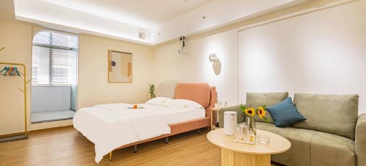 柏邻鸟酒店式公寓(澄海卜蜂中心店)图片