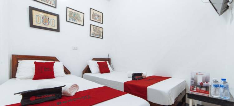 红多兹酒店- 伊洛伊洛加洛广场(RedDoorz @ Plaza Jaro Iloilo)图片