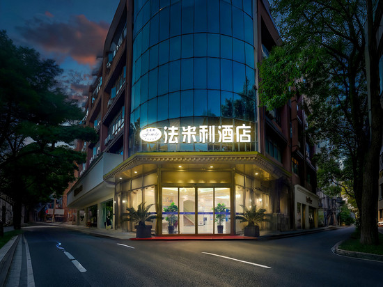 法米利酒店(昆山高铁南站人民路店)