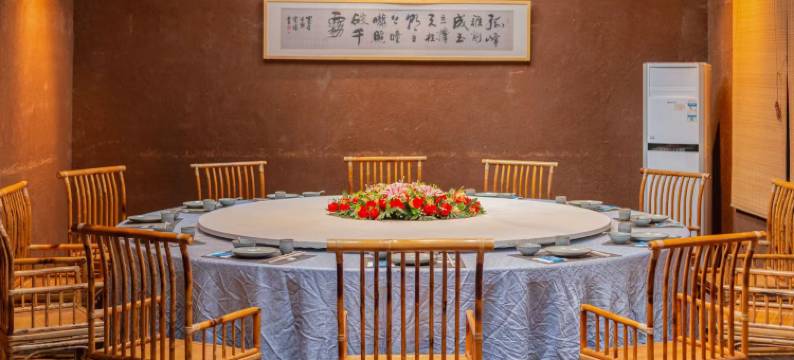 盐源柏林湖苹果庄园图片