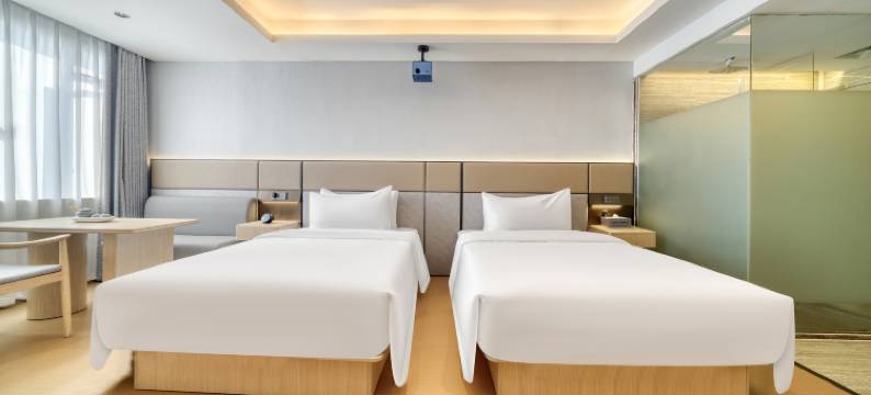 尊腾轻奢电影酒店(杭州闲林店)图片