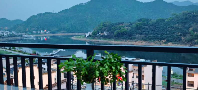 歙县云上逸居民宿(新安江山水画廊风景区店)图片