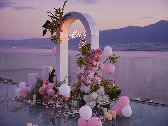 星野·French Touch丨半山日落海景设计师度假酒店(大理洱海店)