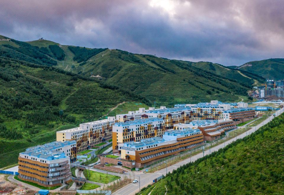 张家口密苑太子酒店外景图