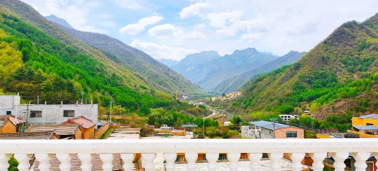 南晞小筑·富氧观山景·避暑度假美宿(官鹅沟大景区店)图片