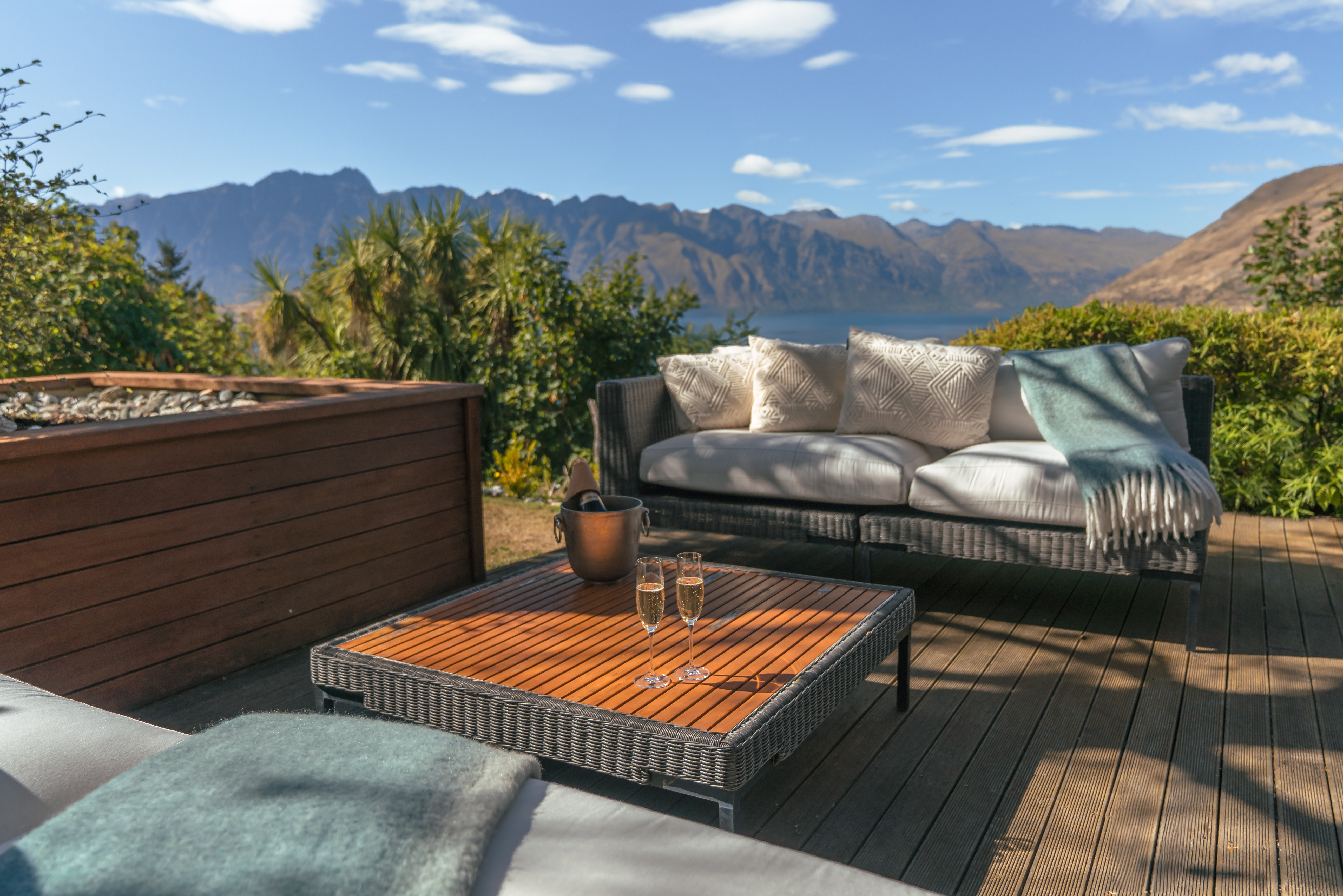 Azur Luxury Lodge Over view