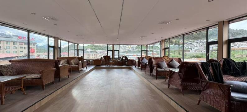 碌曲郎木寺拾光民宿图片