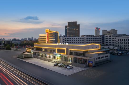 摩顶云熙电竞酒店(曹魏古城胖东来时代广场店)