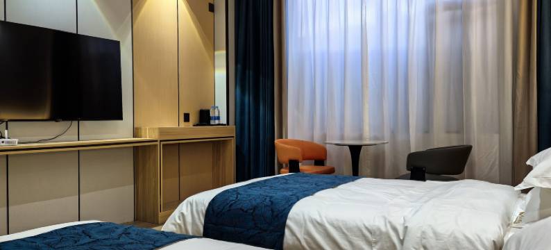 迭部川藏欢朋酒店图片