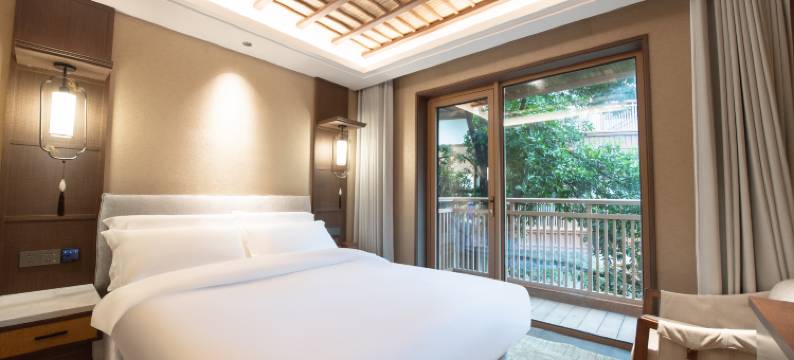 恩龙山屿溪森林度假酒店图片