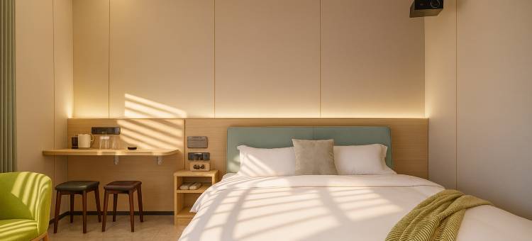 枕畔・启航Craft瓷都·未来智能简奢民宿(景德镇陶溪川创意广场店)图片