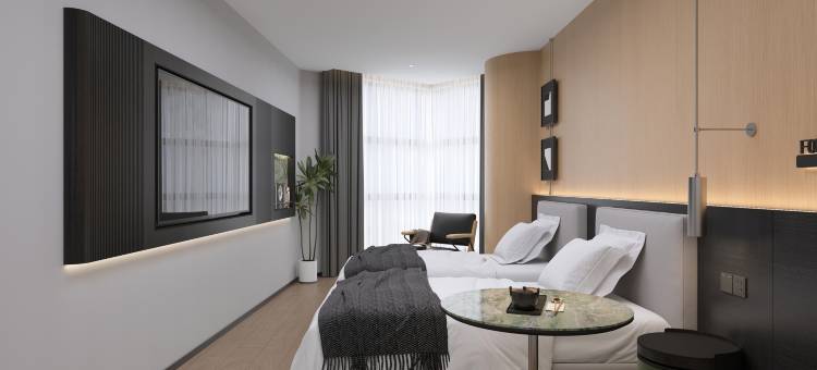 FF设计师酒店(政务区天鹅湖万达店)图片