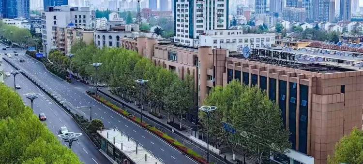 新朋旧友民宿(合肥三孝口地铁站店)图片