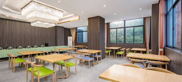 云居酒店(池州石台店)图片
