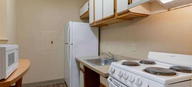 南湾米沙沃卡南美国长住精选套房酒店(Studio 6 Extended Stay South Bend Mishawaka South IN)图片