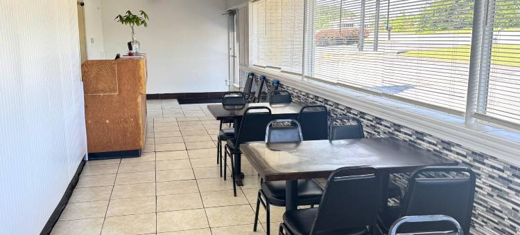 威廉斯顿北卡格林维尔US 64旅馆(Williamston Inn NC Near Greenville US 64)图片