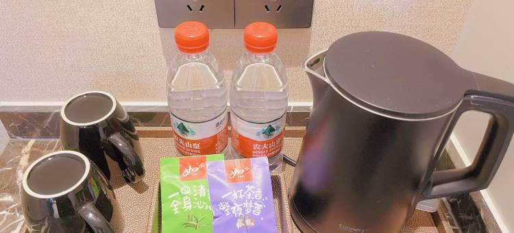 柏丽艾尚国际酒店(孟州店)图片