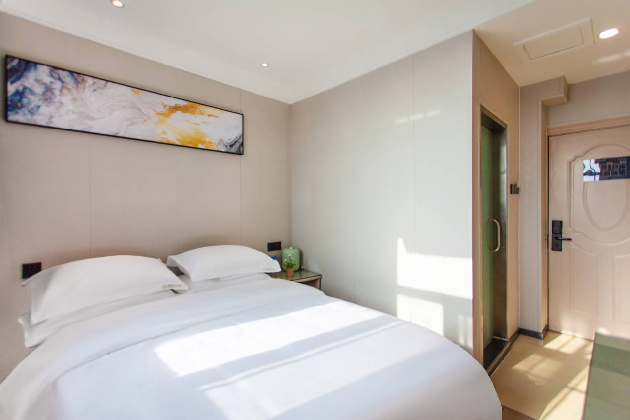 红宝石雅致酒店(乌鲁木齐天山国际机场店)图片