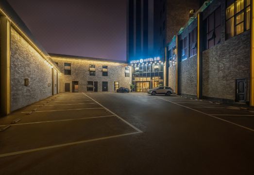 Chengdu Kuanzhai Alley People's Park Subway Station Atour S Hotel Hotel Overview