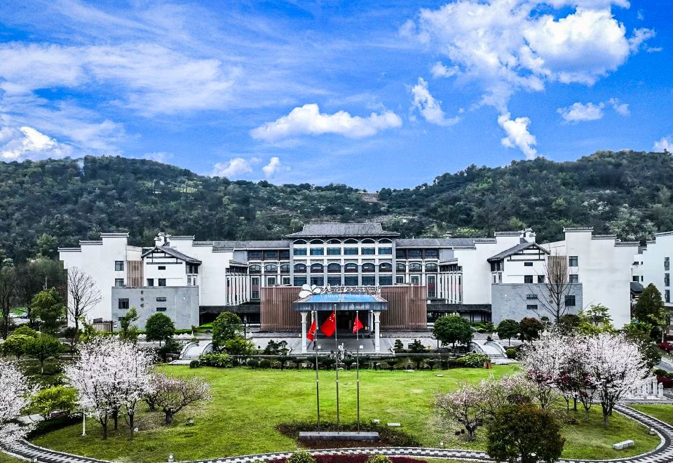 遵义桂花山大酒店外景图