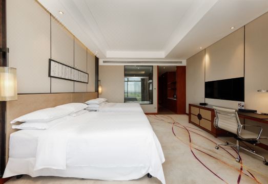Sheraton Langfang Chaobai River HotelHotel Overview