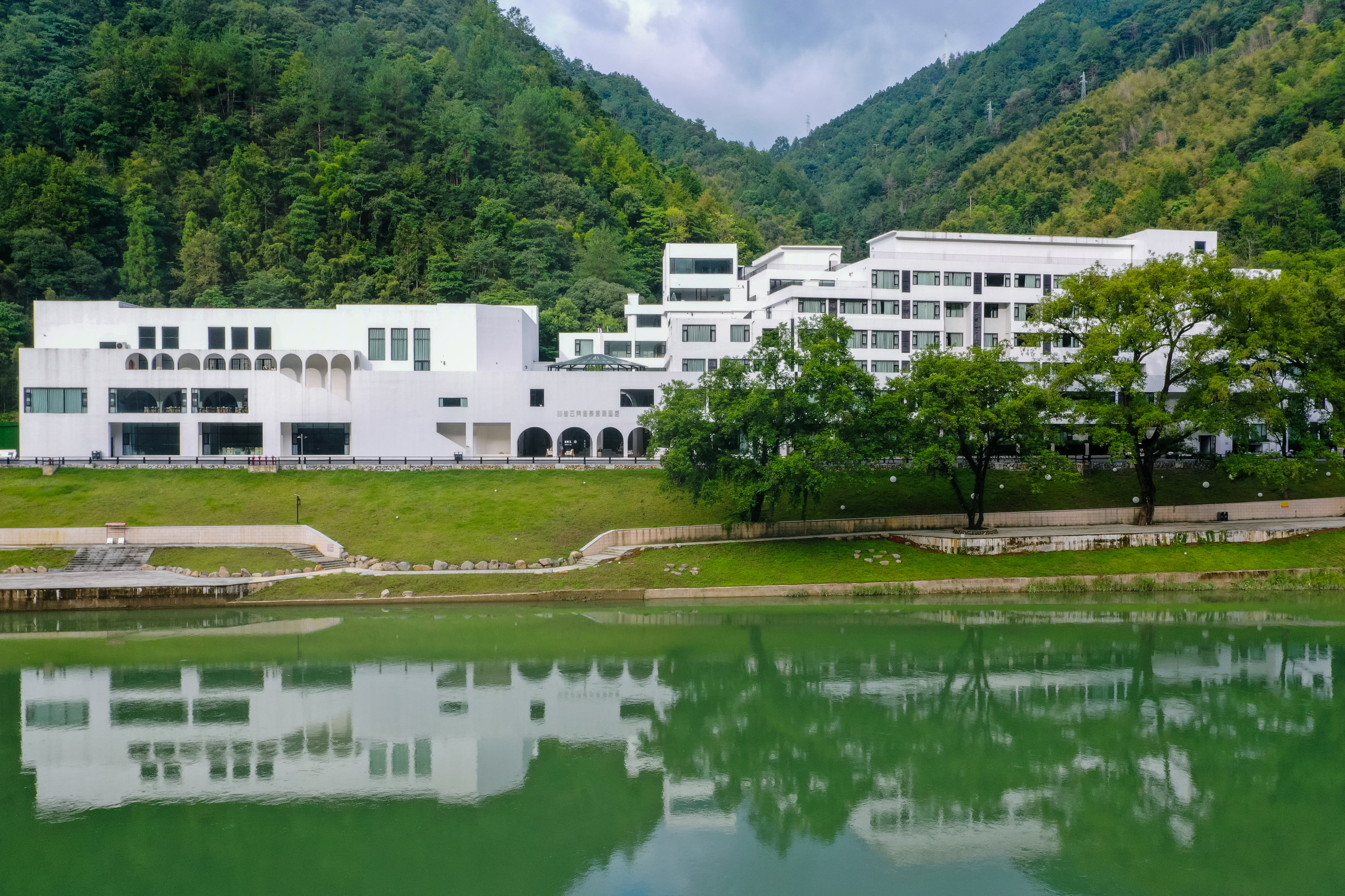 Nayun Resort Yunyang Resort HotelOver view
