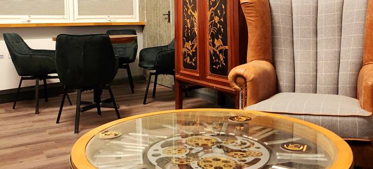 顶峰套房(Pinnacle Suites Hotel)图片