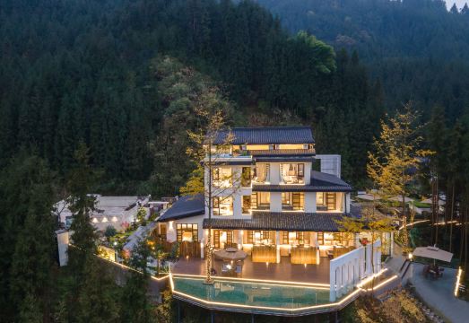 知野与方间民宿（雅女湖店）外景图