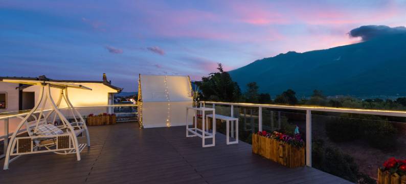 仟尚主题客栈(大理古城洱海门店)图片