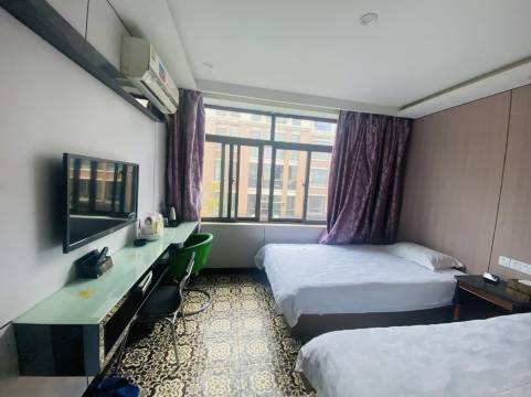 艾九精品酒店(上海洲海路地铁站店)