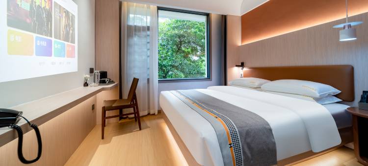 西西里智选酒店(黔西步行街水西公园店)图片