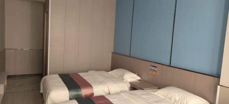 德令哈暖馨民宿(市中心广场体育馆店)图片