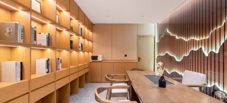 金梧桐酒店(郑州人民医院地铁站郑州火车站东广场店)图片