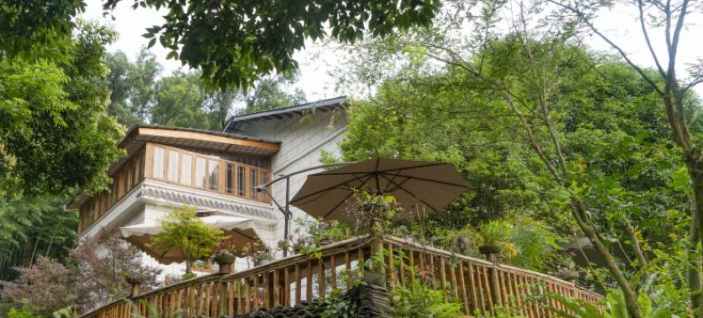 竹间私汤民宿(峨眉山风景区报国寺店)图片