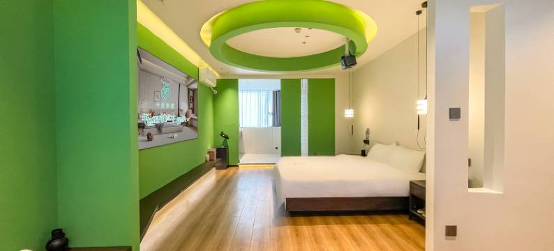 宿不同设计师民宿(开封清明上河园店)图片