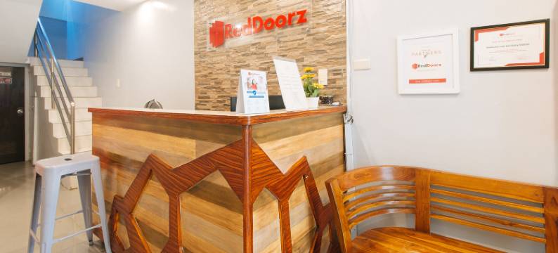 红门酒店-近班邦站(RedDoorz Near Bambang Station)图片