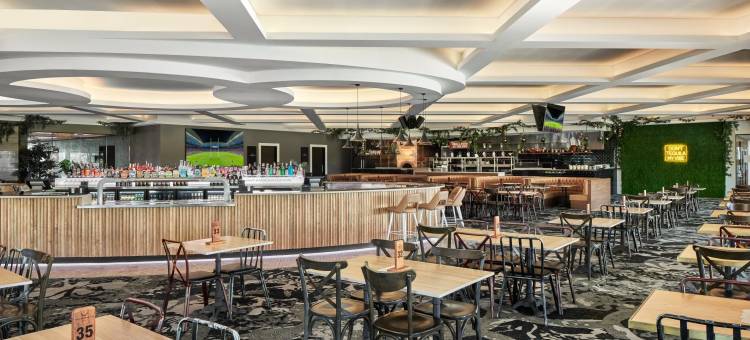 沃里克农场假日酒店(Holiday Inn Warwick Farm)图片